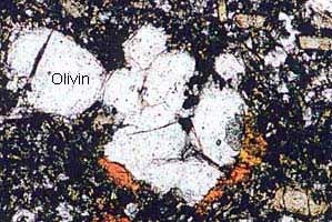 Olivin im Dünnschliff